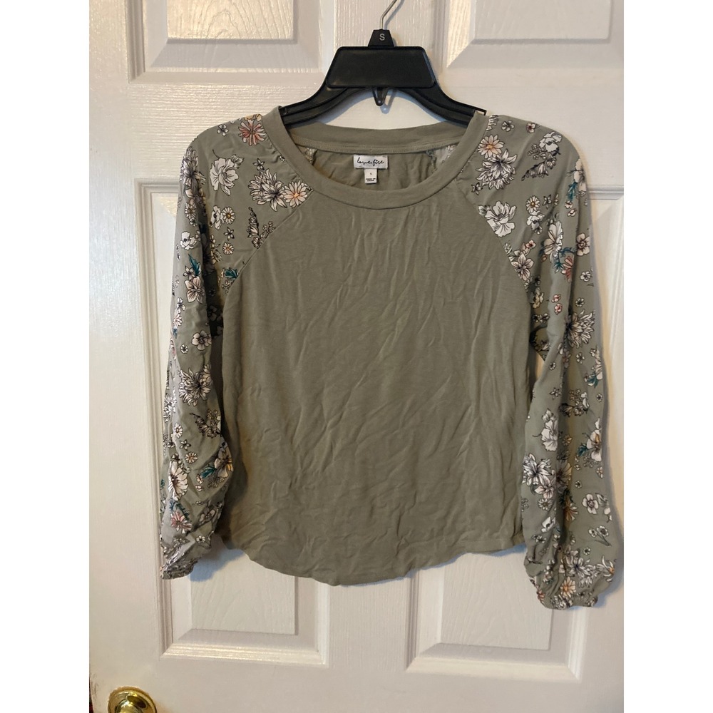 Love Fire Olive Green Floral Raglan Long Sleeve Top Small Crew Neck Boho Tee